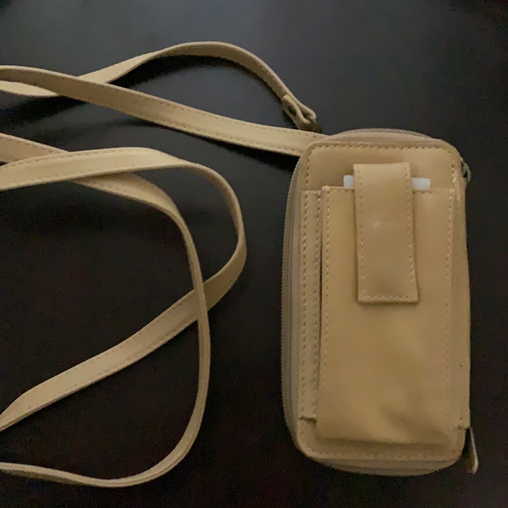 NWT Danier  Leather purse